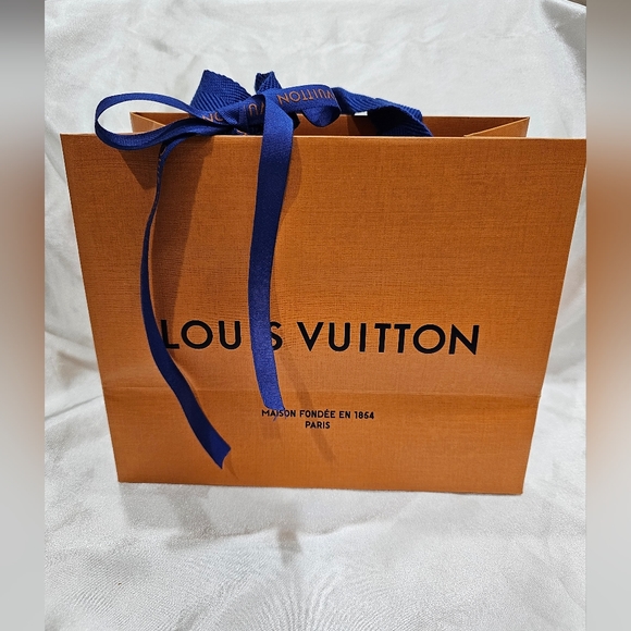 Louis Vuitton Shopping Bag "Stuff the Bag" Full of Goodies from Posh Sellers! - Picture 10 of 10